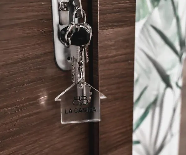 La Casina 住宿加早餐酒店 马里纳斯基亚沃尼亚